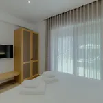 Niama Luxury